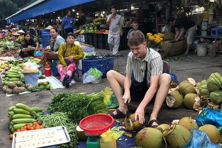 Cairang Floating Market and Tra Su Cajuput Forest
