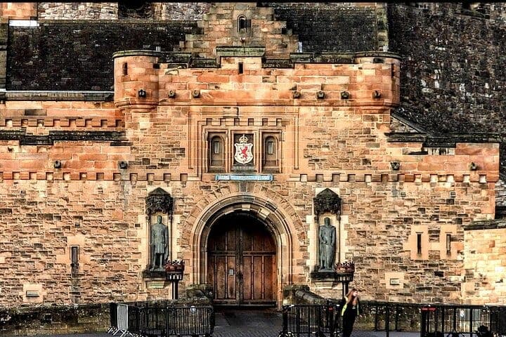 Edinburgh Castle Guided Tour - Tickets Included