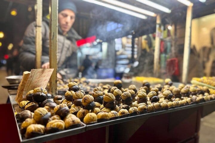 Istanbul Culinary Tour: Local Hotspots and Gourmet Street Foods 