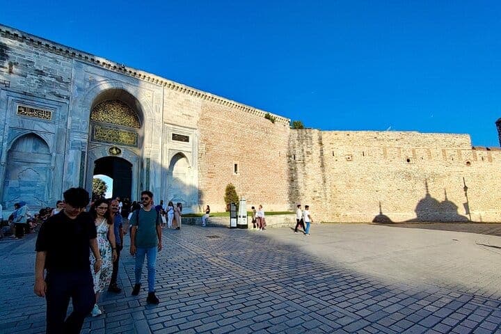 Topkapı Palace with Harem & Blue Mosque Guided Tour | Istanbul