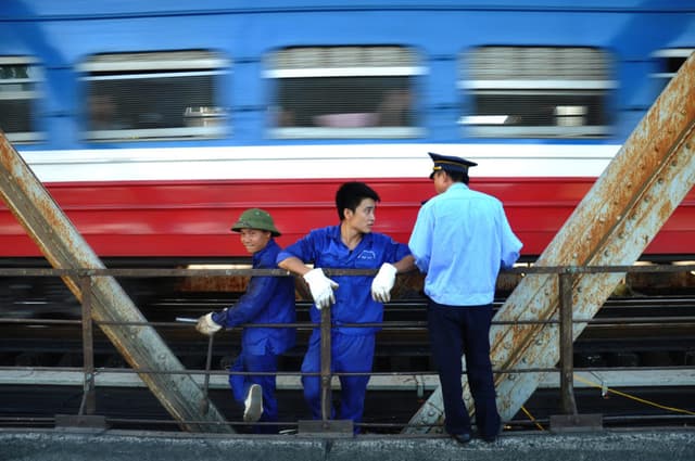 Hanoi On the Tracks Photo Tour