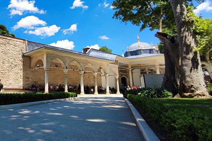 Topkapı Palace with Harem & Blue Mosque Guided Tour | Istanbul