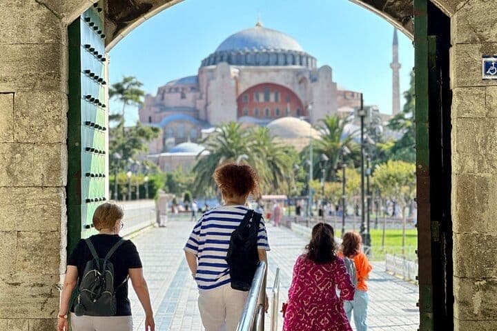 Topkapı Palace with Harem & Blue Mosque Guided Tour | Istanbul