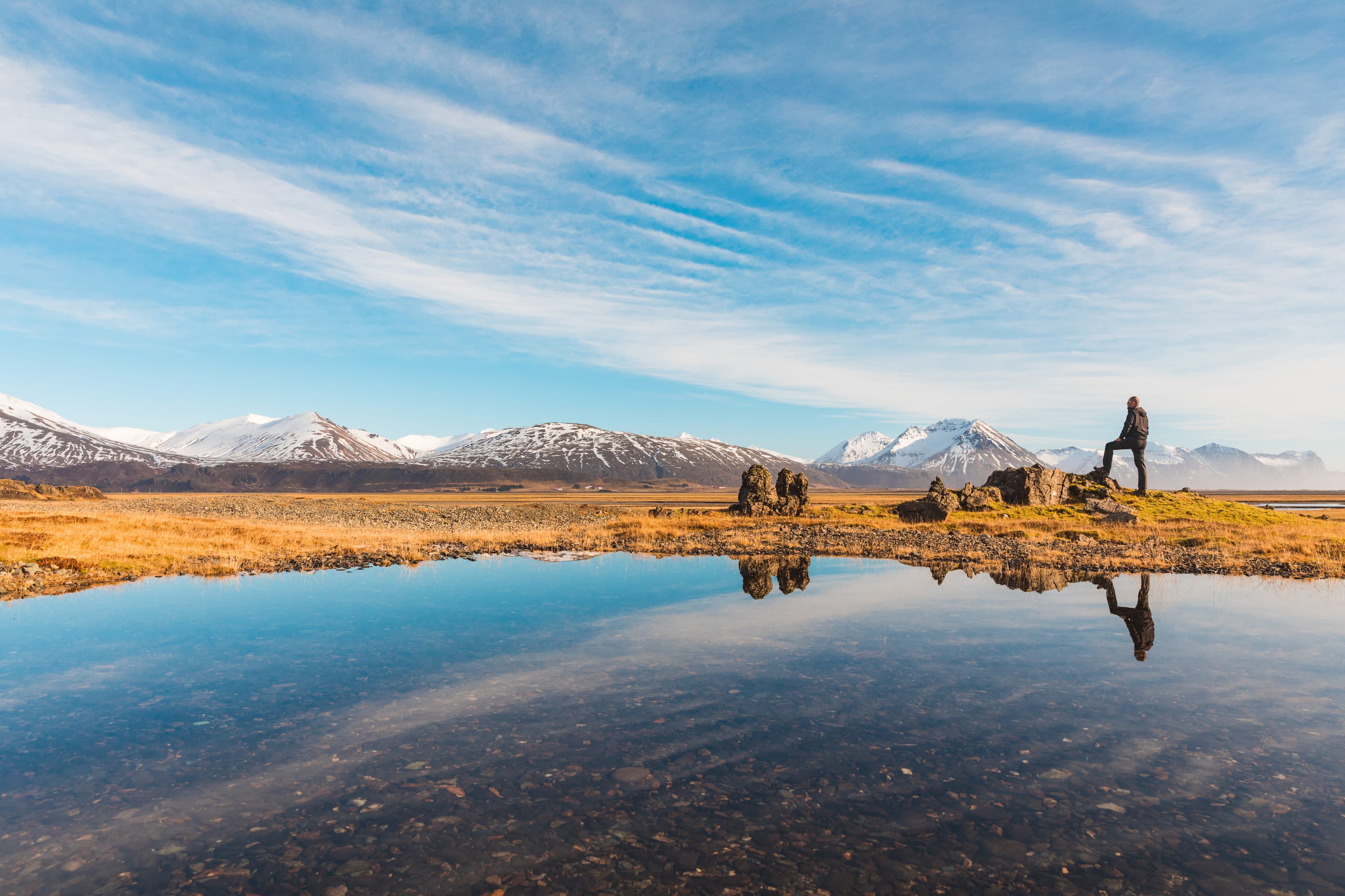 Iceland Solar Eclipse 2026 – Snæfellsnes Experience with Home-Cooked Dinner by Minibus