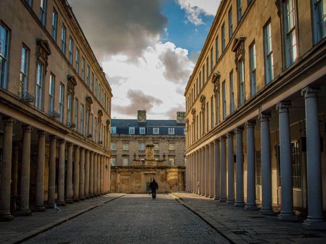From London: Stonehenge and The Roman Baths