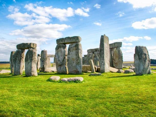 From London: Stonehenge Morning Tour Including Tickets
