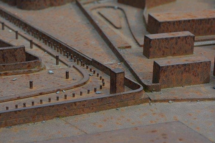 Explore The Berlin Wall: Cold War Berlin and Behind the Berlin Wall