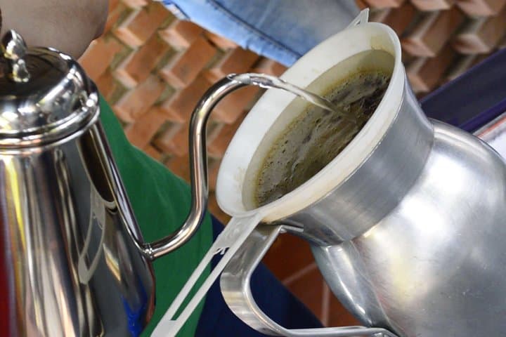 Bogotá's Kickstart Private Tour: Candelaria and Cacao & Coffee Workshop