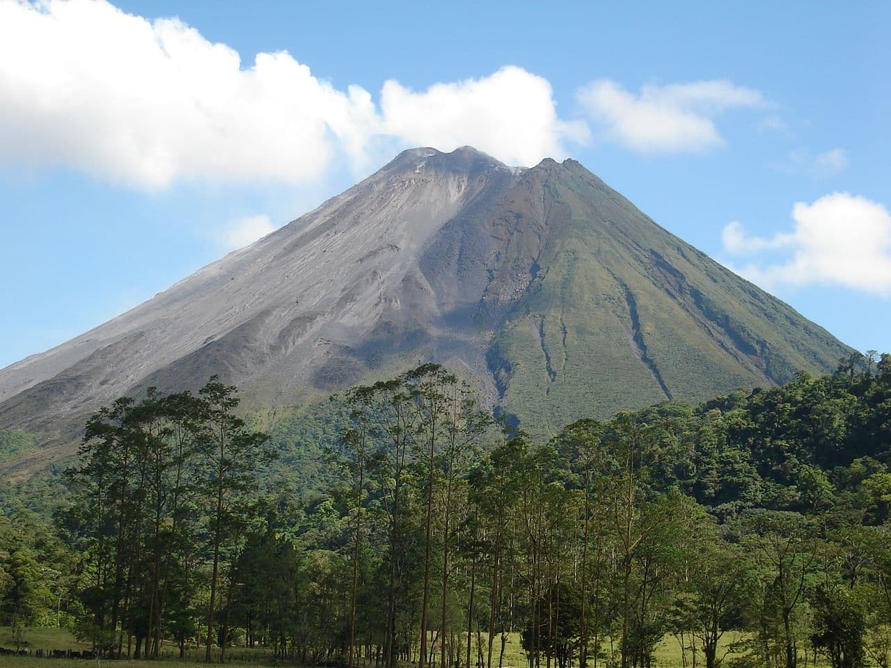 Arenal Volcano Hiking tour, Costa Rica