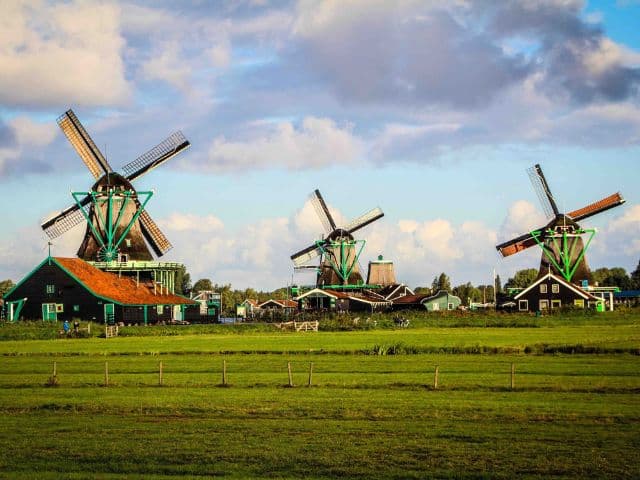 Day trip to Zaanse Schans, Edam, Volendam, and Marken from Amsterdam