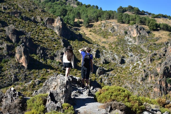 Hiking in the Canyon of the Monachil Cubs | Granada