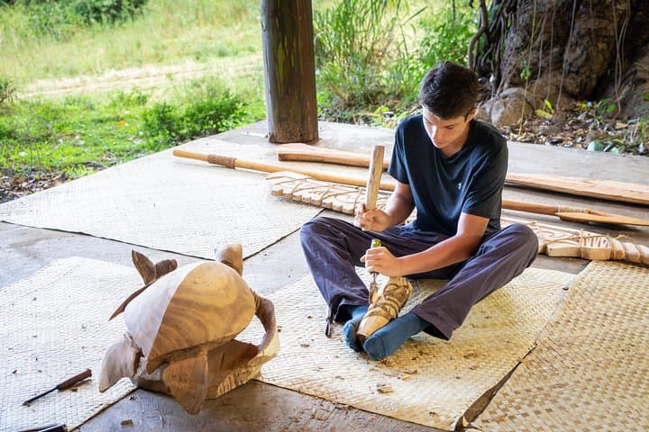 Polynesian Carving Tour