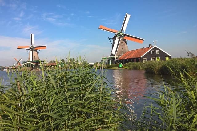 Zaanse Schans Windmills, Clogs and Dutch Cheese tour from Amsterdam