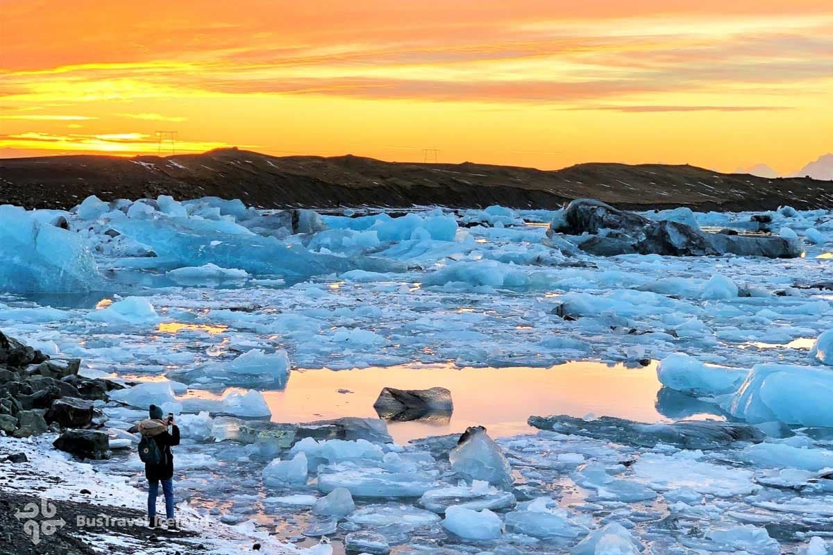 Jökulsárlón Glacier Lagoon & South Iceland Tour with boat ride