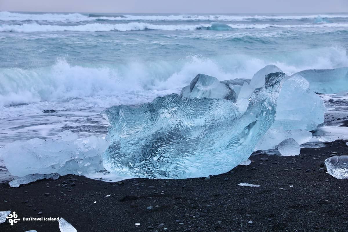 Jökulsárlón Glacier Lagoon & South Iceland Tour with boat ride