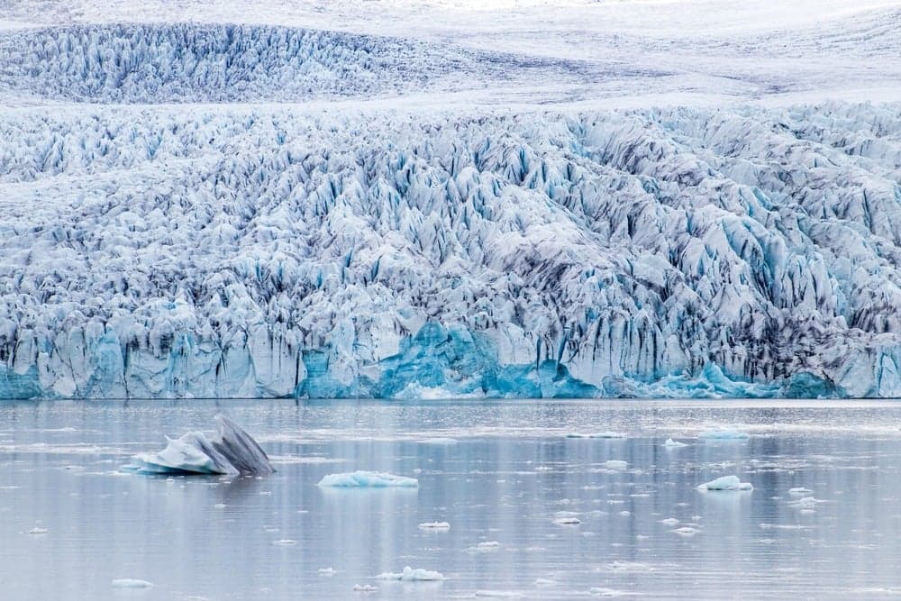 Jökulsárlón Glacier Lagoon & South Iceland Tour with boat ride