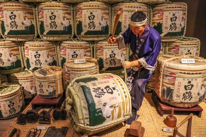 Private Sake Brewery and Japanese Life Experience Tour in Kobe
