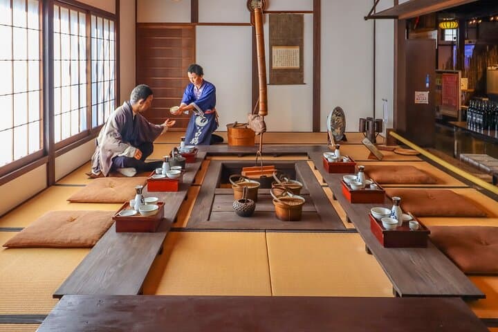 Private Sake Brewery and Japanese Life Experience Tour in Kobe