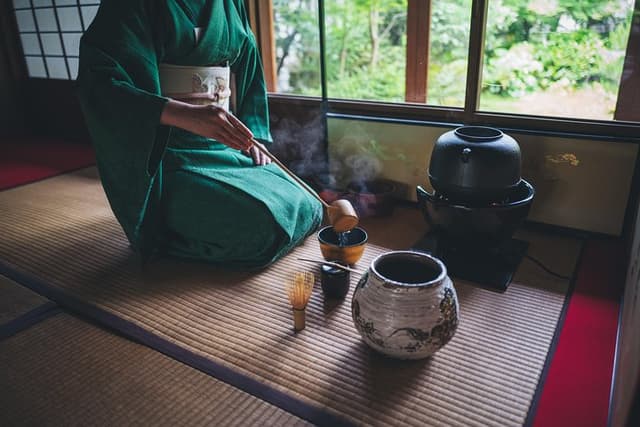 Garden Teahouse - Private Tea Ceremony in Kyoto