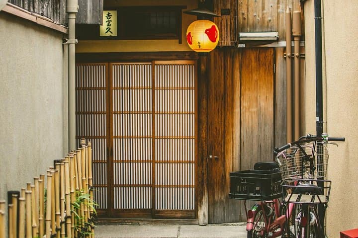 Explore Kyoto's Gion and discover the arts of geisha