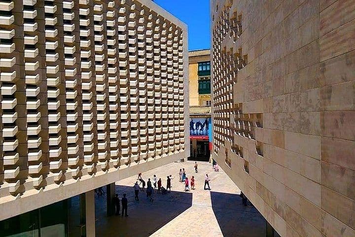 Valletta Small Group Walking Tour