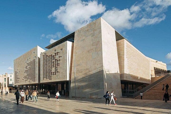 Valletta Small Group Walking Tour