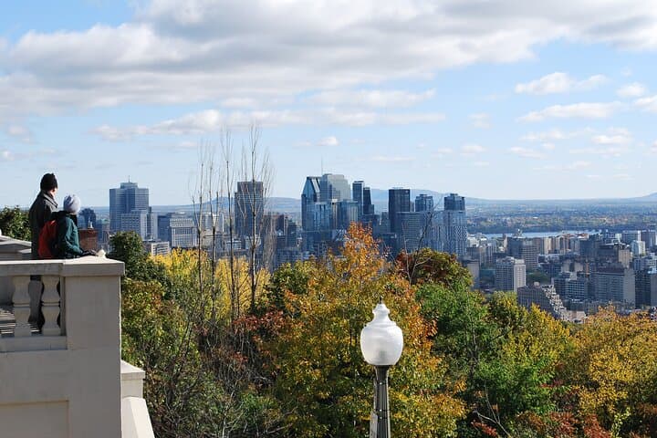 Full-Day Montreal City Tour with Pickup and a Local Taste