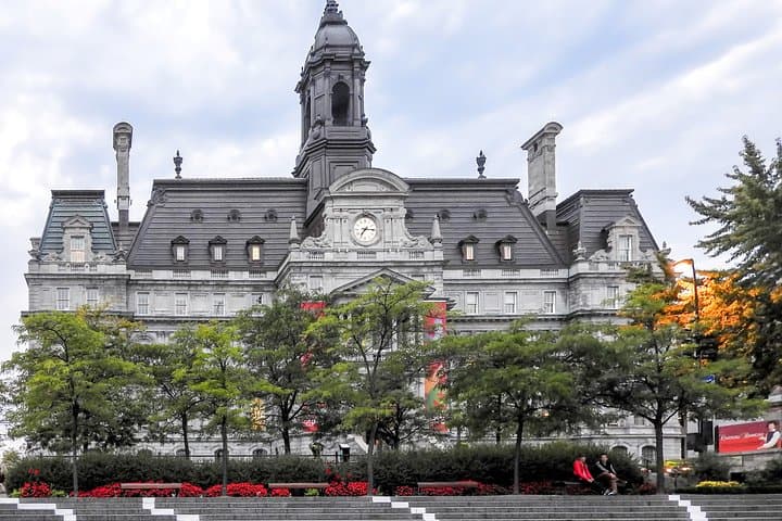 Full-Day Montreal City Tour with Pickup and a Local Taste