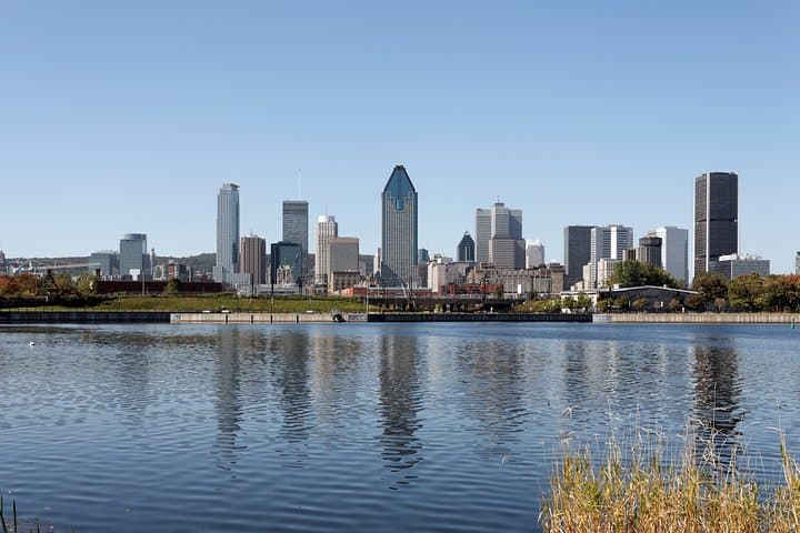 Full-Day Montreal City Tour with Pickup and a Local Taste