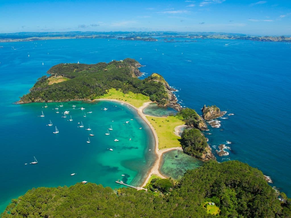 Bay of Islands & Paihia 2 day Small Group Tour & Cruise from Auckland