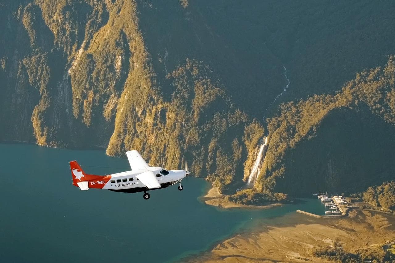 Premium Milford Sound Small Group Tour & Flight from Queenstown