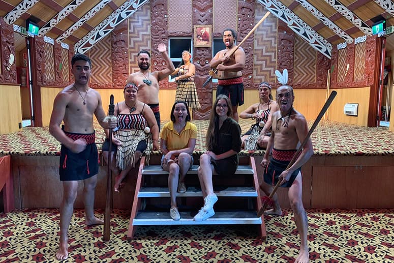 Rotorua Highlights Tour including Te Puia Tour, Cultural Show & Buffet Lunch from Auckland