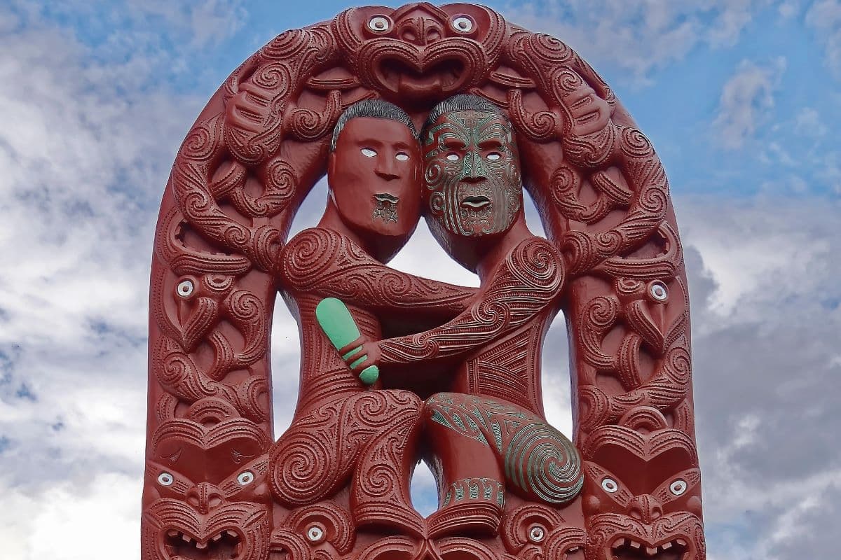 Rotorua Highlights Tour including Te Puia Tour, Cultural Show & Buffet Lunch from Auckland