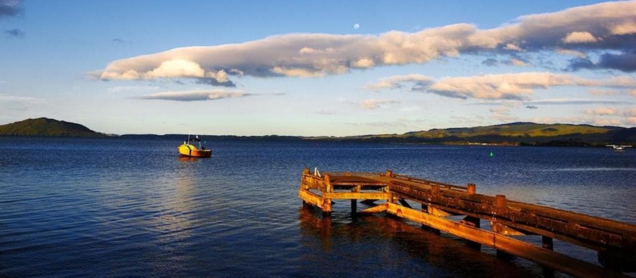 Auckland to Rotorua via Waitomo Caves Small Group Tour (One Way)