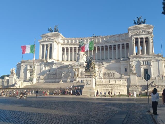 Rome City Highlights Golf Cart Driving Tour