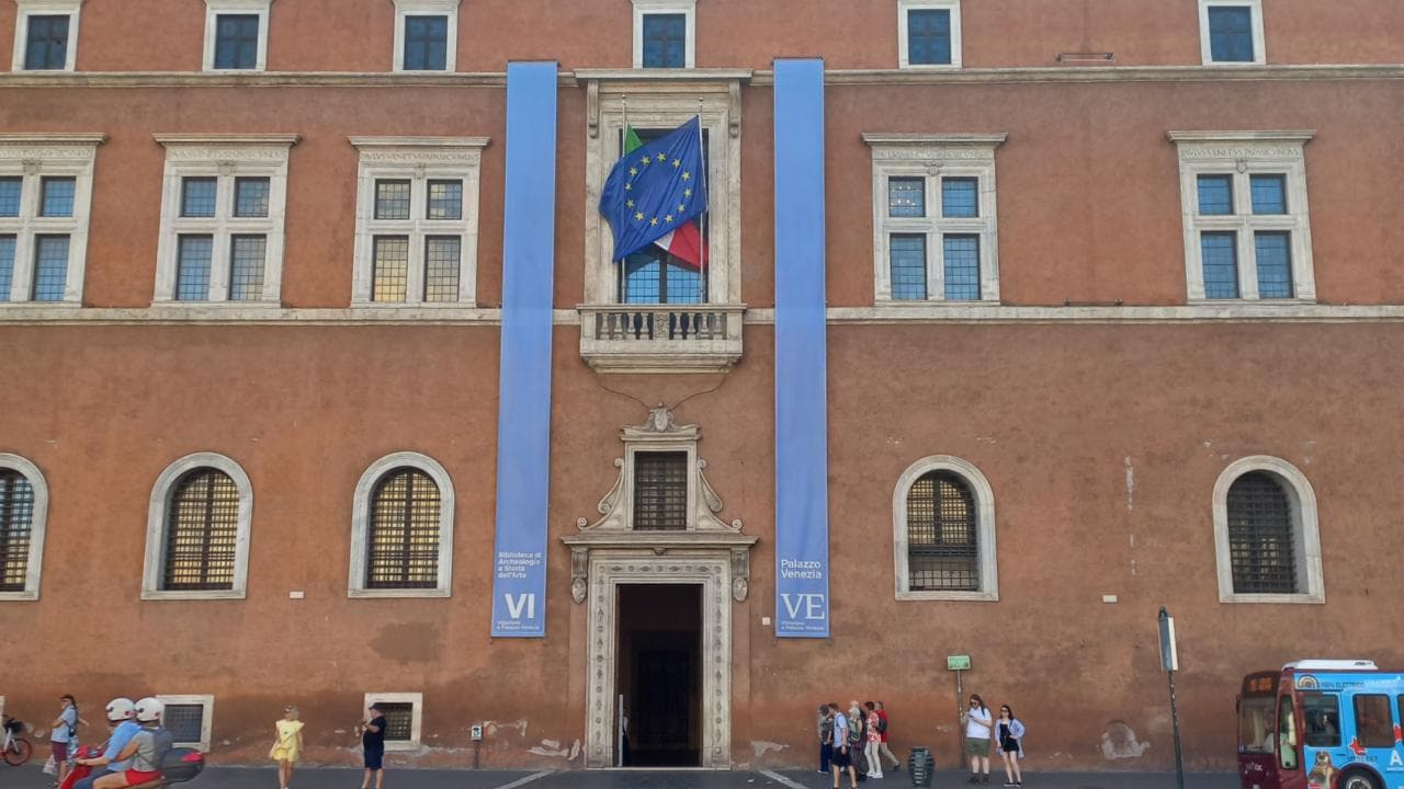 Rome City Highlights Golf Cart Driving Tour