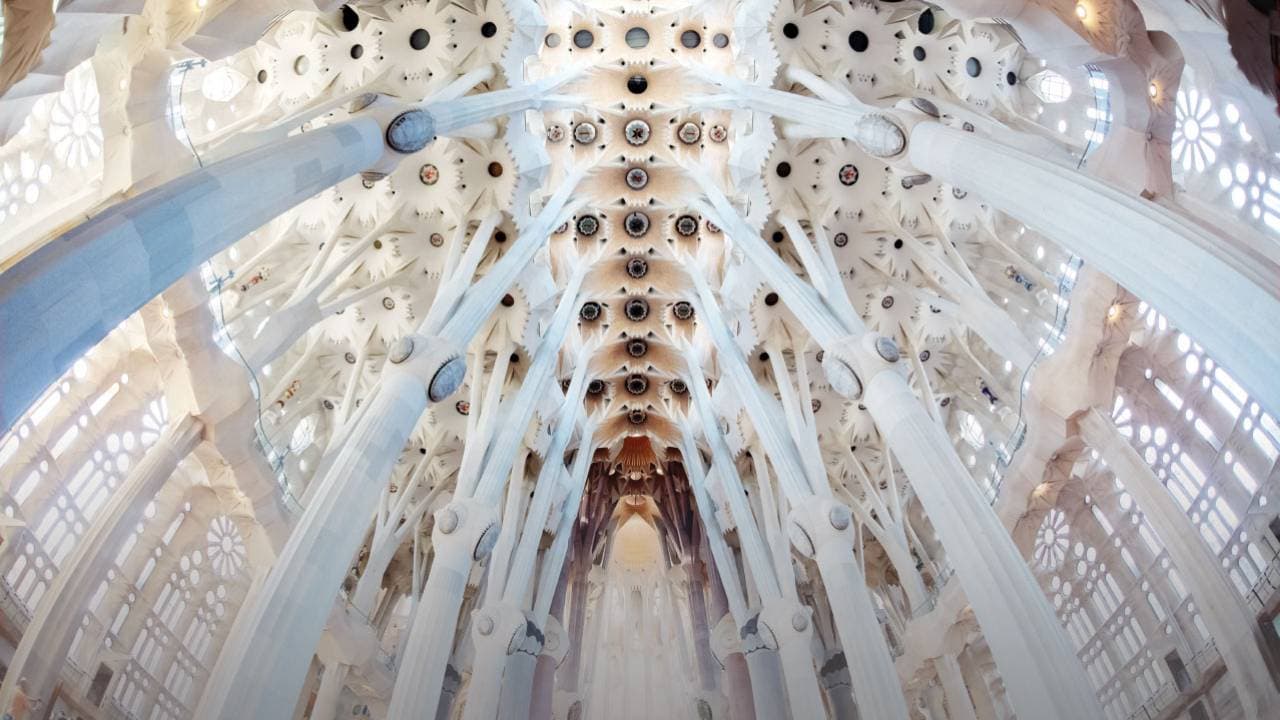 Sagrada Familia Skip The Line Tour with Certified Guide