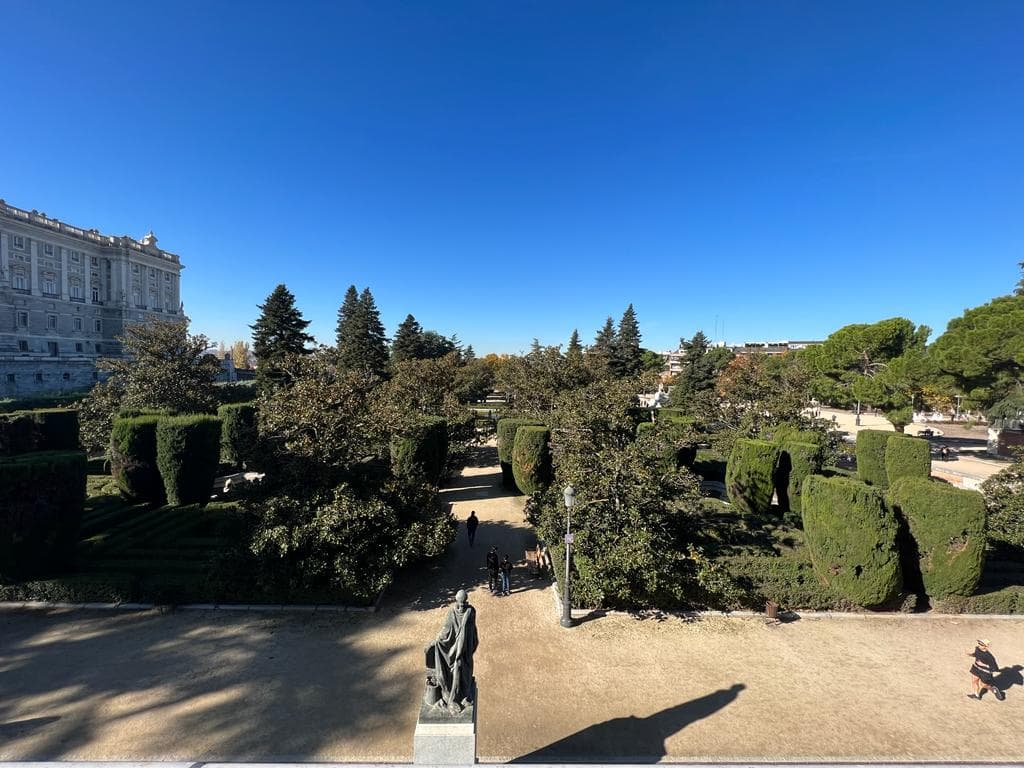 Madrid Royal Palace Guided Tour with Skip The Line Tickets