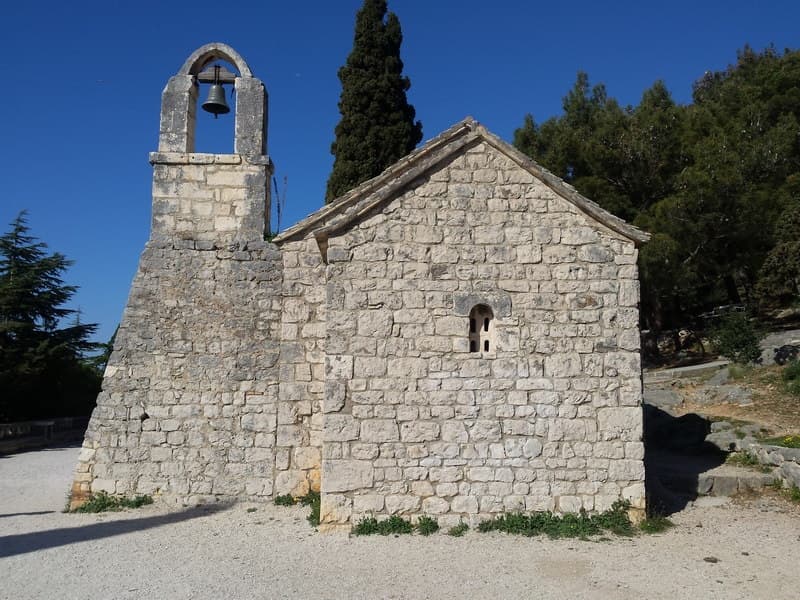 Secret Marjan Park Hiking Tour in Split