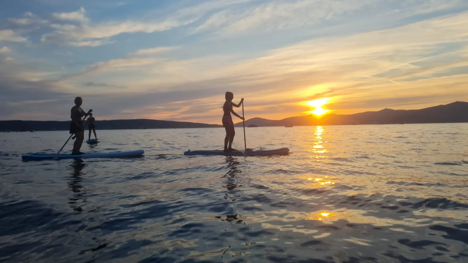 Sunset Stand Up Paddle Tour in Split with wine