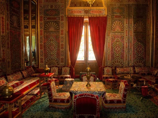 Full Day Trip to Peles Castle & Bran Dracula Castle