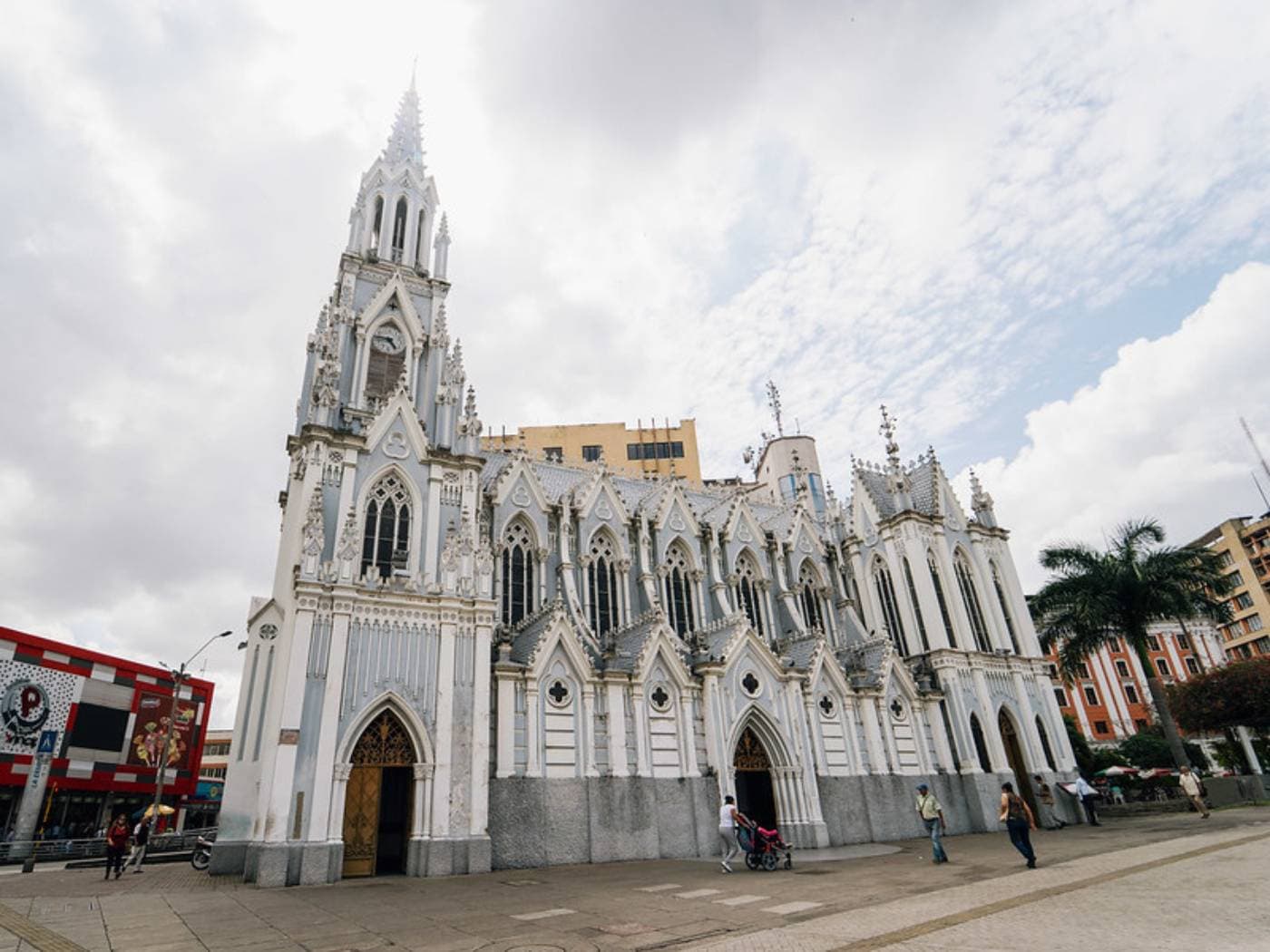 Cali city tour with lunch