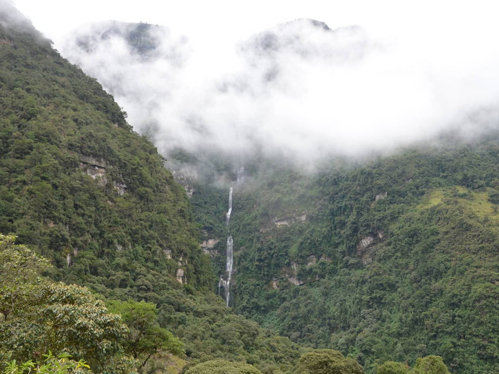 La Chorrera waterfall hike | Bogotá