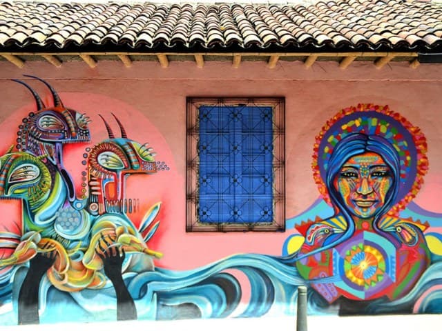 Capital Street Art Tour and Workshop | Bogotá