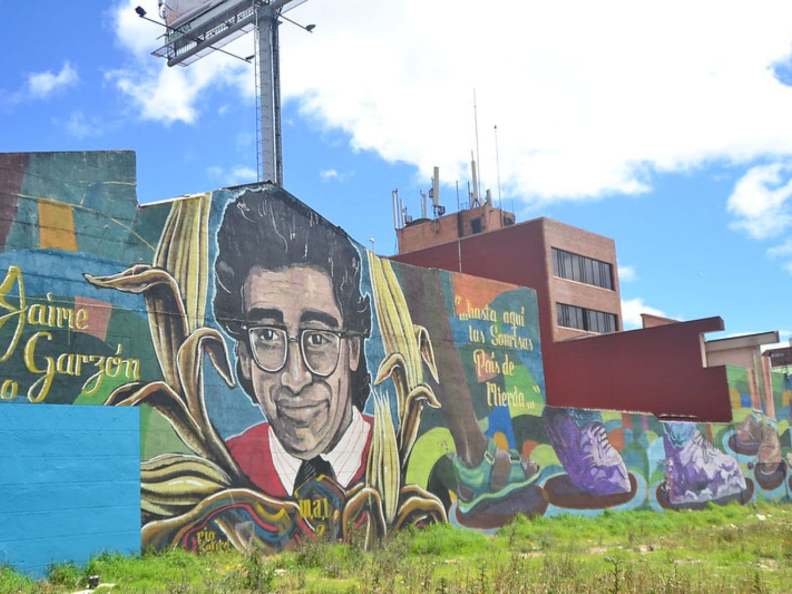 Capital Street Art Tour and Workshop | Bogotá