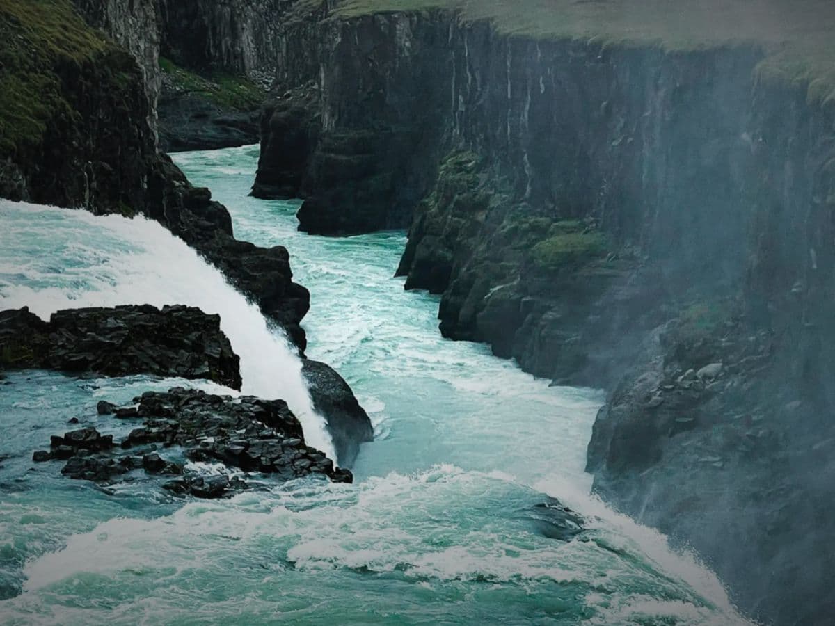 Small group Golden Circle and Waterfalls, with Friðheimar Farm and Kerið