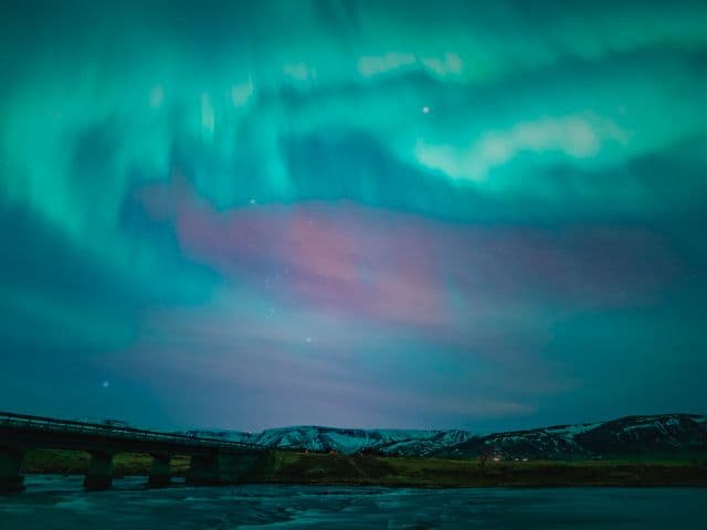 Northern Lights Small Group Tour with Hot Cocoa & Free Photos