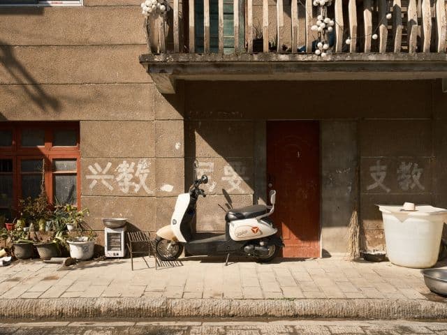 Discover Northwestern Yunnan through UNSECO Three Parallel Rivers region and the sacred Mt. Kawagarbo