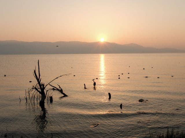 Discover Northwestern Yunnan through UNSECO Three Parallel Rivers region and the sacred Mt. Kawagarbo