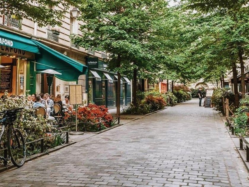 Semi-Private Le Marais District Guided Walking Tour | Paris